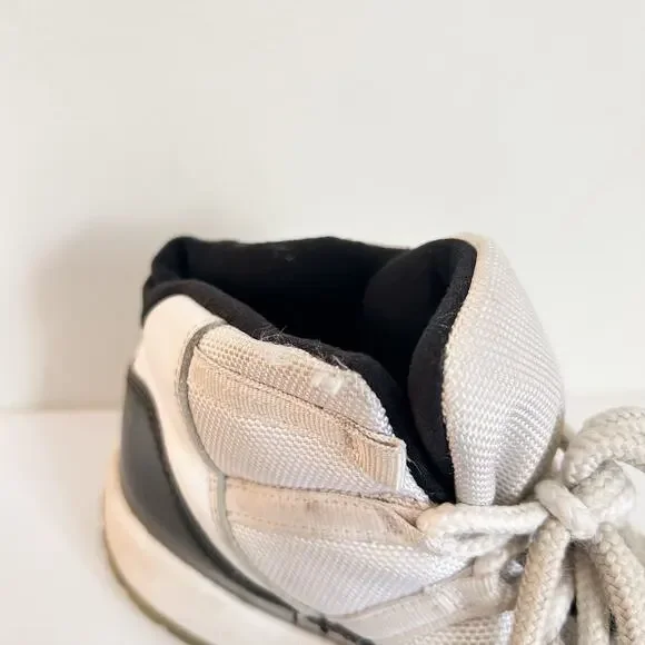 Nike Air Jordan Retro 11 Concord Youth Shoes Black White - Picture 6 of 10